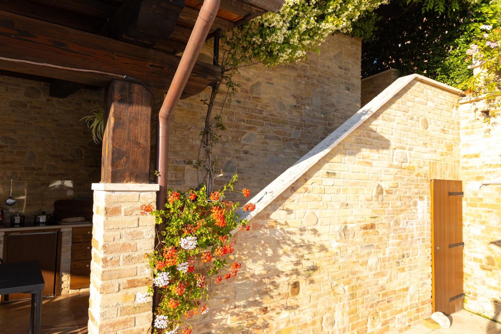 Bed and Breakfast Dimora Fontemaggio Cossignano Екстер'єр фото