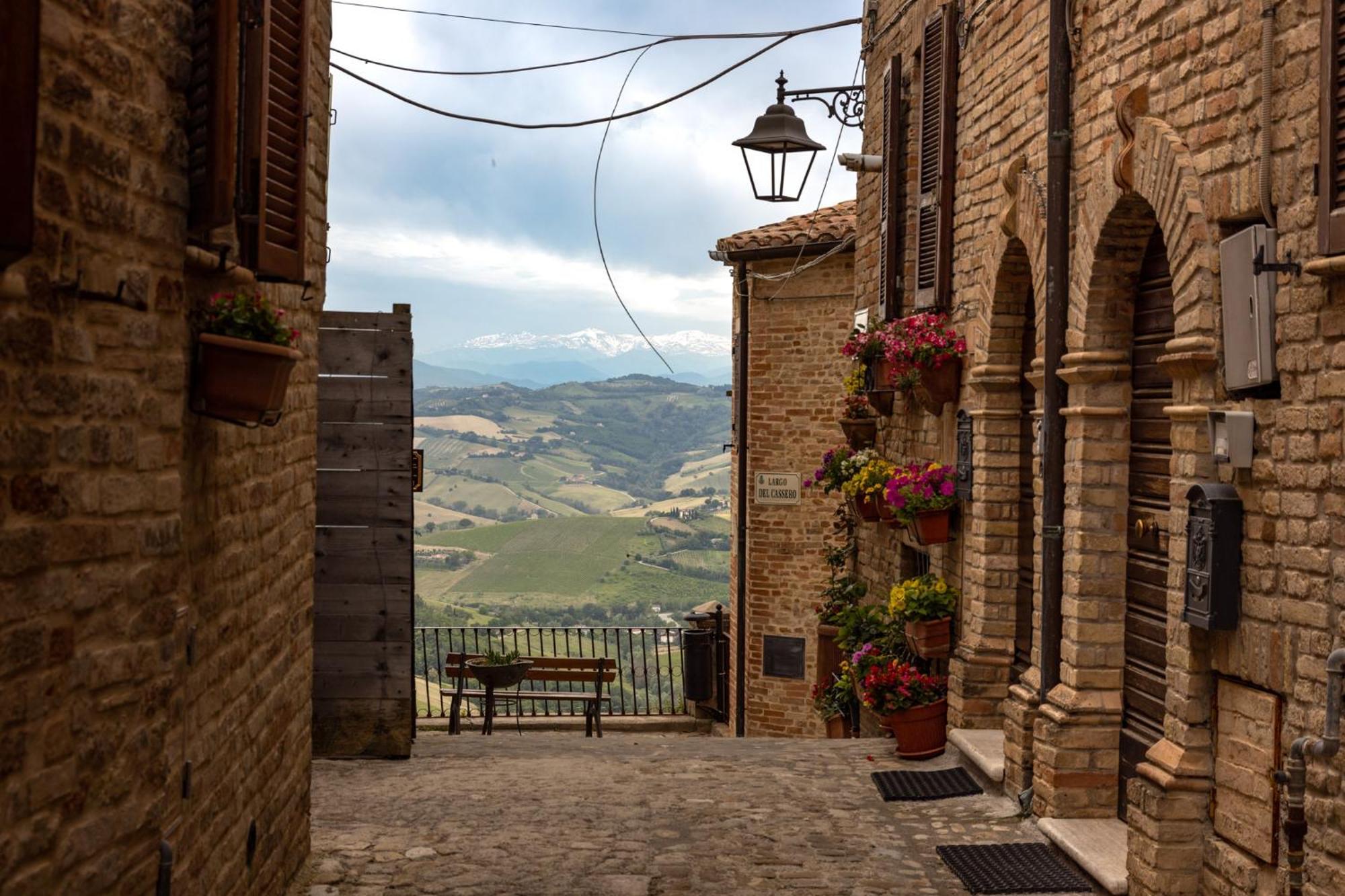 Bed and Breakfast Dimora Fontemaggio Cossignano Екстер'єр фото
